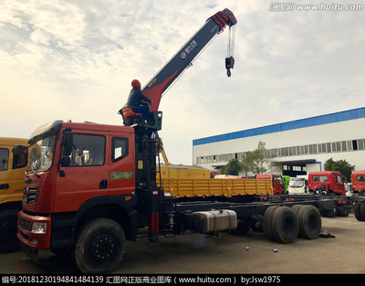 東風(fēng)隨車吊清障車 道路救援的多功能衛(wèi)士